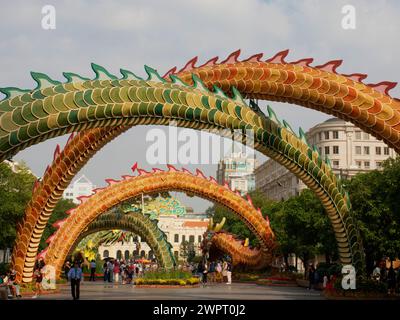 Drachendekoration zum Tet Lunar Year Ho Chi Minh City Vietnam TV000650 Stockfoto