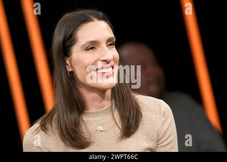 Bremen, Deutschland. März 2024. Tennisspielerin Andrea Petkovic bei der Aufnahme der Radio Bremen Talkshow '3nach9'. Quelle: Sina Schuldt/dpa/Alamy Live News Stockfoto