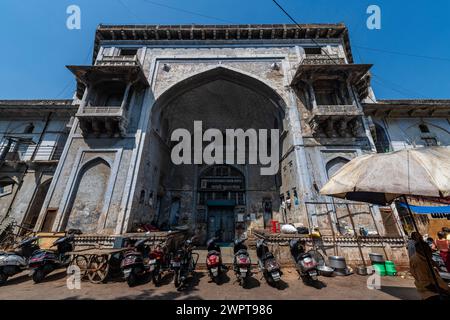 Tor zum Bhadra Fort, UNESCO-Stätte, Ahmedabad, Gujarat, Indien Stockfoto