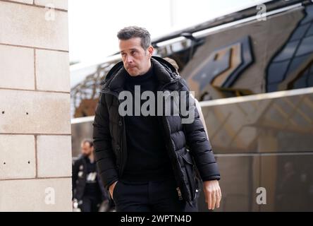 Fulham-Trainer Marco Silva kommt vor dem Spiel der Premier League im Molineux Stadium in Wolverhampton an. Bilddatum: Samstag, 9. März 2024. Stockfoto