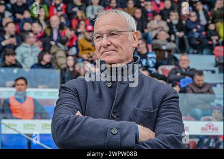 Cagliari, Italien. März 2024. Foto Gianluca Zuddas/LaPresse09-03-2024 Cagliari, Italia - Sport, calcio - Cagliari vs Salernitana - Campionato italiano di calcio Serie A TIM 2023/2024 - Stadio Unipol Domus. Nella Foto: Claudio Ranieri allenatore Cagliari Calcio 9. März 2024 Cagliari, Italien - Sport, Fußball - Cagliari vs Salernitana - Campionato italiano di calcio Serie A TIM 2023/2024 - Unipol Domus Stadium. Auf dem Bild: Claudio Ranieri Coach von Cagliari Calcio“ Credit: LaPresse/Alamy Live News Stockfoto