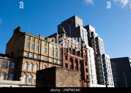 Glasgow Schottland: 12. Februar 2024: Außenansicht des Virgin Hotel in Glasgow City an sonnigen Tagen Stockfoto