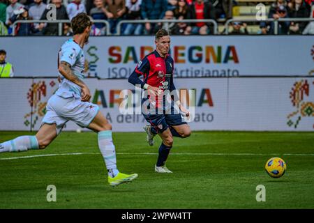 Cagliari, Italien. März 2024. Foto Gianluca Zuddas/LaPresse09-03-2024 Cagliari, Italia - Sport, calcio - Cagliari vs Salernitana - Campionato italiano di calcio Serie A TIM 2023/2024 - Stadio Unipol Domus. Nella Foto: Jakub Jankto (centrocampista Cagliari Calcio) 9. März 2024 Cagliari, Italien - Sport, Fußball - Cagliari vs Salernitana - Campionato italiano di calcio Serie A TIM 2023/2024 - Unipol Domus Stadium. Auf dem Bild: Jakub Jankto (Mittelfeldspieler Cagliari Calcio)“ Credit: LaPresse/Alamy Live News Stockfoto