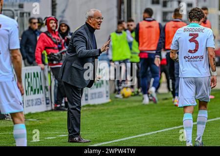 Cagliari, Italien. März 2024. Foto Gianluca Zuddas/LaPresse09-03-2024 Cagliari, Italia - Sport, calcio - Cagliari vs Salernitana - Campionato italiano di calcio Serie A TIM 2023/2024 - Stadio Unipol Domus. Nella Foto: Claudio Ranieri allenatore Cagliari Calcio 9. März 2024 Cagliari, Italien - Sport, Fußball - Cagliari vs Salernitana - Campionato italiano di calcio Serie A TIM 2023/2024 - Unipol Domus Stadium. Auf dem Bild: Claudio Ranieri Coach von Cagliari Calcio“ Credit: LaPresse/Alamy Live News Stockfoto