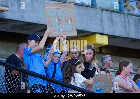 Sydney, Australien. März 2024. Die Fans des Sydney FC zeigen ihre Unterstützung vor dem A-League Women Rd19 Spiel zwischen Sydney FC und Western United am 9. März 2024 in Sydney, Australien Credit: IOIO IMAGES/Alamy Live News Stockfoto