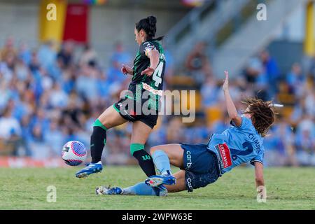 Sydney, Australien. März 2024. Margaux Chauvet von Sydney FC tritt am 9. März 2024 in Sydney, Australien, beim A-League Women Rd19 Spiel zwischen Sydney FC und Western United um den Ball an Stockfoto