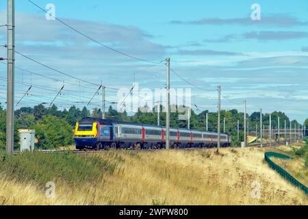 Eine Midland Mainline HST bildete sich am 2. August 2018 in Ayres End aus den Triebwagen 43089 und 43073. Stockfoto