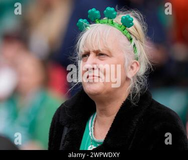 Ein irischer Fan vor dem Guinness 6 Nations Match England gegen Irland 2024 im Twickenham Stadium, Twickenham, Vereinigtes Königreich, 9. März 2024 (Foto: Steve Flynn/News Images) Stockfoto