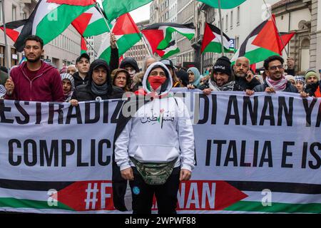 Mailand, Italien. März 2024. Corteo per la Palestina „stop al genocidi in Palestina“ Libertà per Anan Yaheesh - Cronaca - Mailand - Italia - Sabato 09 Marzo 2024 (Foto Marco Cremonesi/LaPresse) „March for Palestine „Stop the Genocide in Palestine“ kostenlos Anan Yaheesh - News - Mailand - Italien - Samstag, 9. März 2024 (Foto: Marco Cremonesi/LaPresse)." Quelle: LaPresse/Alamy Live News Stockfoto