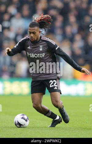 Alex Iwobi aus Fulham während des Premier League-Spiels zwischen Wolverhampton Wanderers und Fulham in Molineux, Wolverhampton am Samstag, den 9. März 2024. (Foto: Gustavo Pantano | MI News) Credit: MI News & Sport /Alamy Live News Stockfoto