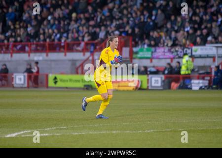 Crawley, Großbritannien. März 2024. Broadfield Stadium, Crawley, 9. März 2024; Mary Earps (27 Mann United) feiert Manchester united beim Adobe Womens FA Cup Spiel zwischen Brighton und Hove Albion und Manchester United im Broadfield Stadium, Crawley. (Tom Phillips/SPP) Credit: SPP Sport Press Photo. /Alamy Live News Stockfoto