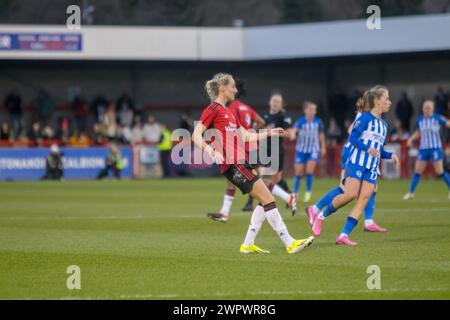 Crawley, Großbritannien. März 2024. Broadfield Stadium, Crawley, 9. März 2024; Millie Turner (21 man United) in Aktion während des Adobe Womens FA Cup Spiels zwischen Brighton und Hove Albion und Manchester United im Broadfield Stadium, Crawley. (Tom Phillips/SPP) Credit: SPP Sport Press Photo. /Alamy Live News Stockfoto