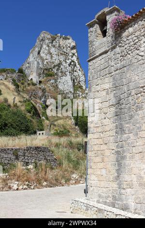 Blick auf das normannische Schloss von Caltabellotta, Sizilien, Italien Stockfoto