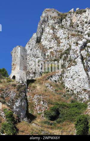 Blick auf das normannische Schloss von Caltabellotta, Sizilien, Italien Stockfoto