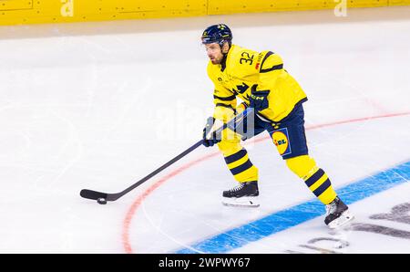 Schweden - Schweiz, Swiss Life Arena, Swiss Ice Hockey Games 2023: #32 Lukas Bengtsson, Verteidiger Schwedische Eishockey Herren Nationalmannschaft. ( Stockfoto