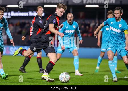 Almere, Niederlande. März 2024. ALMERE, NIEDERLANDE - 9. MÄRZ: Stije Resink von Almere City FC trifft beim niederländischen Eredivisie-Spiel zwischen Almere City FC und FC Utrecht im Yanmar Stadion am 9. März 2024 in Almere, Niederlande. (Foto: Pieter van der Woude/Orange Pictures) Credit: Orange Pics BV/Alamy Live News Stockfoto