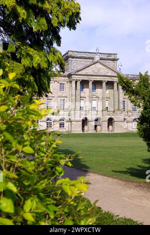 Lyme Park, elisabethanisches Herrenhaus aus dem 16. Jahrhundert mit barocker und palladianischer Architektur im Peak District National Park in der Nähe von Stockport in Cheshire Stockfoto