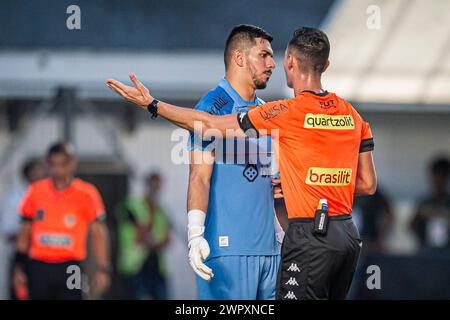 Santos, Brasilien. März 2024. Matheus Delgado Candanca während des Spiels zwischen Santos und Inter de Limeira, gültig für das Spiel der zwölften Runde der Paulista-Fußball-Meisterschaft 2024, das am Samstag, den 9. März 2024, im Stadion Urbano Caldeira (Vila Belmiro) in Santos, Südküste des Bundesstaates São Paulo ausgetragen wurde. Quelle: Anderson Lira/FotoArena/Alamy Live News Stockfoto