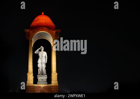Soldatendenkmal am India Gate Night in Neu-Delhi von Amar Jawan Jyoti Stockfoto