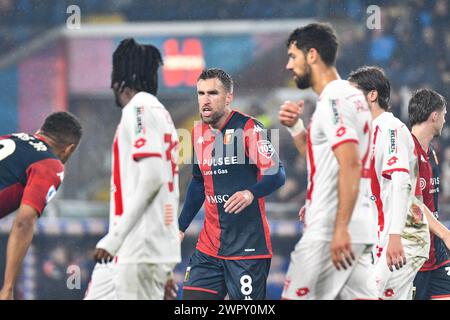 Genua, Italien. März 2024. Kevin Strootmann aus Genua während des italienischen Serie A TIM Spiels zwischen Genua CFC und AC Monza im Stadio Luigi Ferraris, Genova während Genua CFC gegen AC Monza, italienisches Fußball Serie A Spiel in Genua, Italien, 09. März 2024 Credit: Independent Photo Agency/Alamy Live News Stockfoto