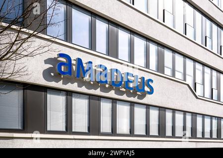 Bad Homburg, Deutschland, 03-2024: Die Amadeus Germany GmbH ist ein Anbieter von IT-Lösungen für die Reisebranche mit Sitz in Bad Homburg vor der Höhe in der Bundesrepublik Deutschland Stockfoto