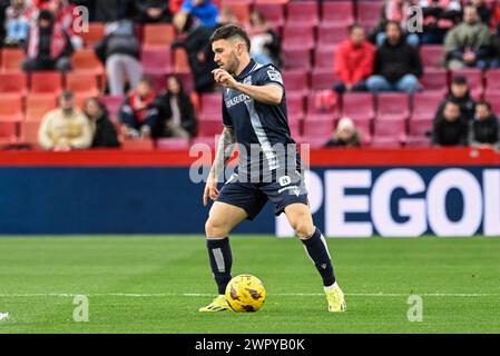 Granada, Spanien. März 2024. Javi Galán von Real Sociedad während des Liga-Spiels zwischen Granada CF und Real Sociedad im Nuevo Los Cármenes Stadion am 9. März 2024 in Granada, Spanien. (Foto: José M Baldomero/Pacific Press) Credit: Pacific Press Media Production Corp./Alamy Live News Stockfoto