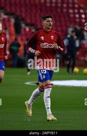 Granada, Spanien. März 2024. Carlos Neva von Granada CF während des Liga-Spiels zwischen Granada CF und Real Sociedad im Nuevo Los Cármenes Stadion am 9. März 2024 in Granada, Spanien. (Foto: José M Baldomero/Pacific Press) Credit: Pacific Press Media Production Corp./Alamy Live News Stockfoto