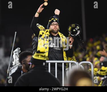 Columbus, Ohio, USA. März 2024. Ein Columbus Crew-Fan bejubelt sein Team gegen den Chicago Fire FC in ihrem Spiel in Columbus, Ohio. Brent Clark/Cal Sport Media/Alamy Live News Stockfoto