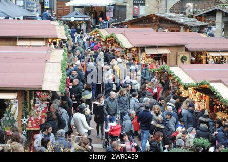 Mercatini Tirolesi di Natale nella città di Arezzo/Tiroler Weihnachtsmärkte in der Stadt Arezzo Stockfoto