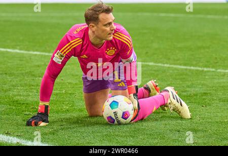 Manuel NEUER, Torwart FCB 1 verteidigt im Spiel FC BAYERN MÜNCHEN - FSV MAINZ 05 8-1 am 9. März 2024 in München. Saison 2023/2024, 1.Bundesliga, FCB, München, Spieltag 25, 25.Spieltag © Peter Schatz / Alamy Live News - DFL-VORSCHRIFTEN VERBIETEN DIE VERWENDUNG VON FOTOGRAFIEN als BILDSEQUENZEN und/oder QUASI-VIDEO - Stockfoto