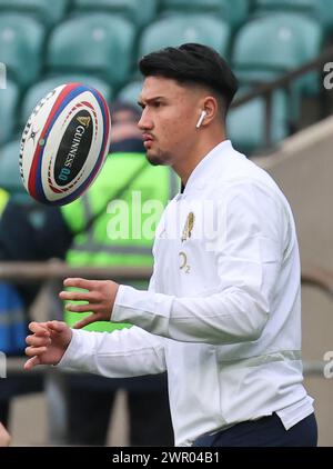 London, Großbritannien. März 2024. Englands Marcus Smith (Harlequins) beim Guinness 6 Nations Rugby Round 4 Spiel zwischen England und Wales im Twickenham Stadion, London am 9. März 2024 Credit: Action Foto Sport/Alamy Live News Stockfoto