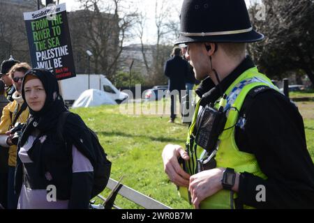 Tausende marschieren in London und rufen zum Waffenstillstand in Gaza am 9. März 2024 auf Stockfoto