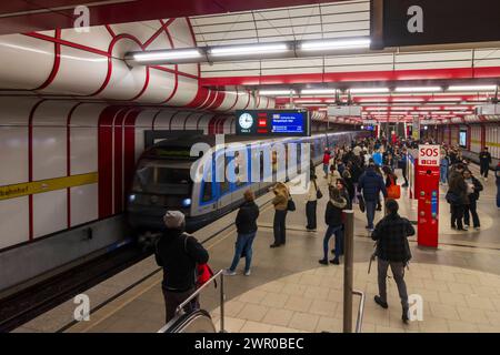 U-Bahn-Linie U5, Haltestelle Ostbahnhof München, München Oberbayern, Oberbayern Bayern, Bayern Deutschland Stockfoto