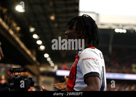 Issa Kabore aus Luton Town feiert das Tor von Cauley Woodrow während des Premier League-Spiels zwischen Crystal Palace und Luton Town im Selhurst Park, London am Samstag, den 9. März 2024. (Foto: Tom West | MI News) Credit: MI News & Sport /Alamy Live News Stockfoto