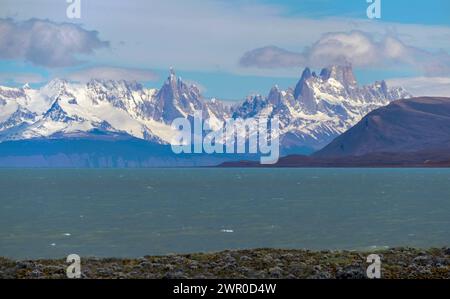 Argentinisches Patagonien: Lago Viedma und die Anden Stockfoto