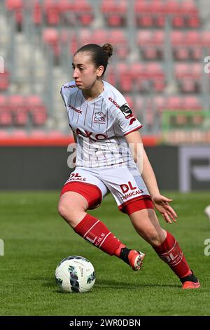 Waregem, Belgien. März 2024. Lena Hubaut (8) von Zulte-Waregem, dargestellt während eines Frauenfußballspiels zwischen SV Zulte - Waregem und Standard Femina de Lüttich am 18. Spieltag der Saison 2023 - 2024 der belgischen Lotto Womens Super League, am Samstag, 9. März 2024 in Waregem, BELGIEN. Quelle: Sportpix/Alamy Live News Stockfoto