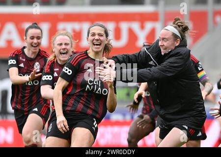 Waregem, Belgien. März 2024. Das Bild wurde während eines Frauenfußballspiels zwischen SV Zulte - Waregem und Standard Femina de Lüttich am 18. Spieltag der Saison 2023 - 2024 der Belgischen Lotto Womens Super League am Sonntag, 9. März 2024 in Waregem, BELGIEN, gezeigt. Quelle: Sportpix/Alamy Live News Stockfoto