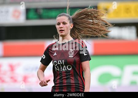Waregem, Belgien. März 2024. Shari Van Belle (26) von Standard de Lüttich, dargestellt während eines Frauenfußballspiels zwischen SV Zulte - Waregem und Standard Femina de Lüttich am 18. Spieltag der Saison 2023 - 2024 der belgischen Lotto Womens Super League am Sonntag, den 9. März 2024 in Waregem, BELGIEN . Quelle: Sportpix/Alamy Live News Stockfoto
