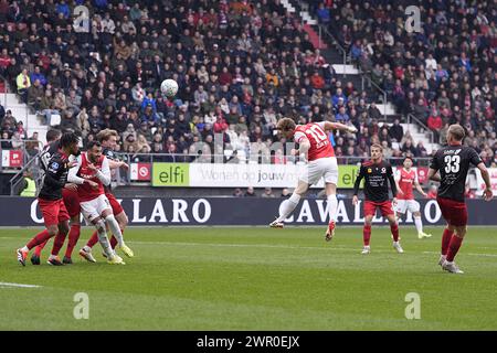 ALKMAAR - Dani de Wit von AZ Alkmaar erzielte beim niederländischen Eredivisie-Spiel zwischen AZ Alkmaar und Excelsior Rotterdam am 10. März 2024 im AFAS-Stadion in Alkmaar, Niederlande. ANP ED VAN DE POL Stockfoto