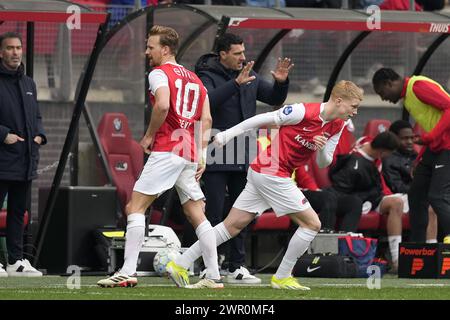 ALKMAAR - (l-r), Dani de Wit von AZ Alkmaar, Kees Smit von AZ Alkmaar während des niederländischen Eredivisie-Spiels zwischen AZ Alkmaar und Excelsior Rotterdam im AFAS-Stadion am 10. März 2024 in Alkmaar, Niederlande. ANP ED VAN DE POL Stockfoto