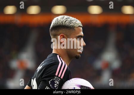 Wolverhampton, Großbritannien. März 2024. Andreas Pereira aus Fulham sieht beim Premier League-Spiel in Molineux, Wolverhampton, an. Der Bildnachweis sollte lauten: Cameron Smith/Sportimage Credit: Sportimage Ltd/Alamy Live News Stockfoto