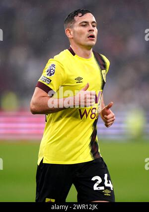 Burnley's Josh Cullen während des Premier League-Spiels im London Stadium. Bilddatum: Sonntag, 10. März 2024. Stockfoto