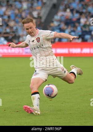 Corey Edward Brown von Brisbane Roar FC wird während des Spiels der Isuzu UTE A-League 2023-24 in der Runde 20 zwischen Sydney FC und Brisbane Roar FC im Allianz Stadium in Aktion gesehen. Endstand Sydney FC 1:1 Brisbane Roar FC. (Foto: Luis Veniegra / SOPA Images/SIPA USA) Stockfoto