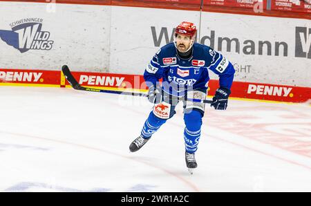 #6 Daryl Boyle, Verteidiger und Captain Schwenninger Wild Wings. (Villingen-Schwenningen, Deutschland, 19.11.2023) Stockfoto