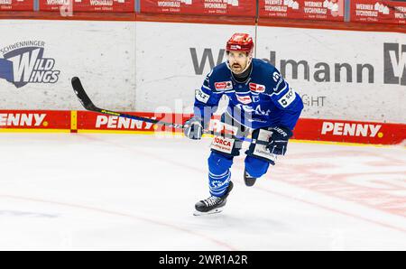 #6 Daryl Boyle, Verteidiger und Captain Schwenninger Wild Wings. (Villingen-Schwenningen, Deutschland, 19.11.2023) Stockfoto