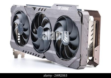 NVIDIA RTX 3060 OC 12g TUF Gaming Grafikkarte auf weißem Hintergrund Stockfoto