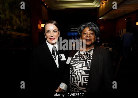 New York, New York USA 03/08/2024 Maria Olivas, Generalkonsul Republik Angola Augusta Mangueira Bessa während des de Beers Group Ambassadors' Breakfast am 8. März 2024 im Sofitel Hotel in New York, NY. Foto von Jennifer Graylock-Graylock.com Stockfoto