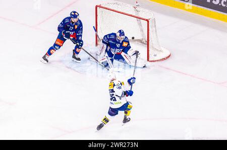 ZSC Lions - EHC Kloten, Swiss Life Arena, National League NL, reguläre Saison: In der 56. Spielminute erzielt #86 Tyler Morley das Spielentscheidende 1 Stockfoto