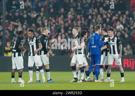 Rotterdam, Niederlande. März 2024. ROTTERDAM, 10-3-2024, Stadium de Kuip, Dutch eredivisie, 2023/2024, Feyenoord - Heracles, Heracles während des Spiels Feyenoord - Heracles Credit: Pro Shots/Alamy Live News Stockfoto