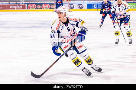 #6 Matthew Kellenberg, Verteidiger EHC Kloten während dem Spiel. (Zürich, Schweiz, 29.09.2023) Stockfoto